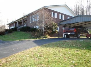 960 Boones Path Rd, Rose Hill, VA 24281