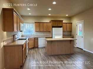 63721 Hunters Cir, Bend, OR 97701