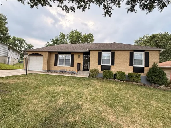 8812 Oak Trafficway, Kansas City, MO 64155