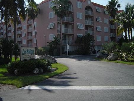 2nd image of 3930 S Roosevelt Blvd #S213