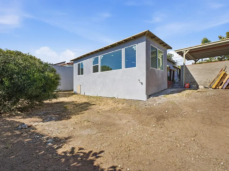 2844 State St — Photo 14