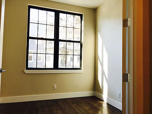 Rented by Nooklyn NYC LLC | media 71