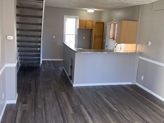 4th image of 312 N Davison St #B