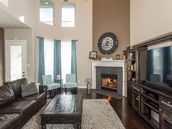 3rd image of 11953 Hathaway Dr