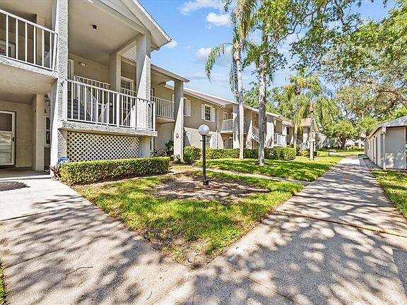 5th image of 1390 OAK HILL DRIVE #202