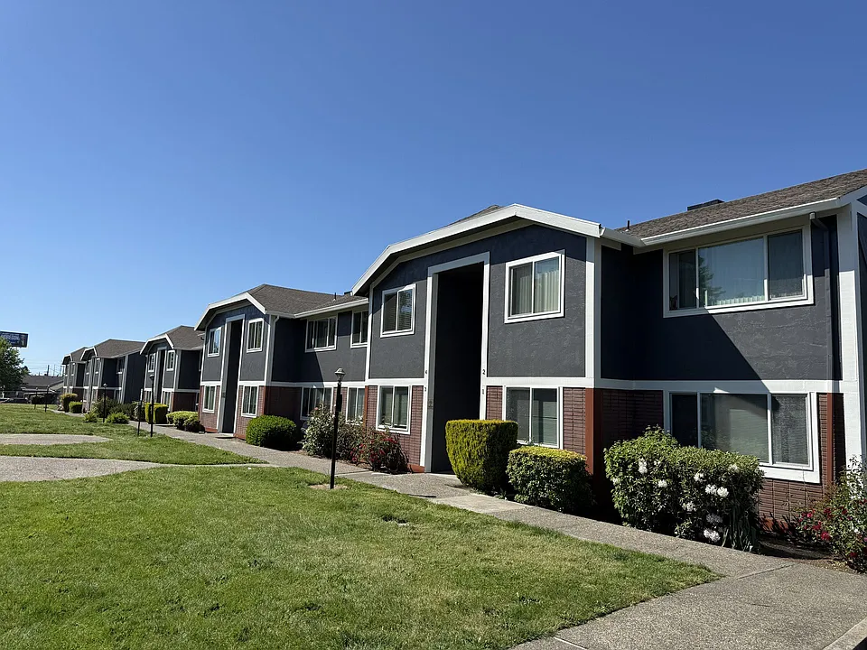 VILLAGE VICTORIAN APARTMENTS - YOUR HOME IS HERE! - UP TO 4 WEEKS FREE! PLUS $99 OAC MOVE-IN SPEC...