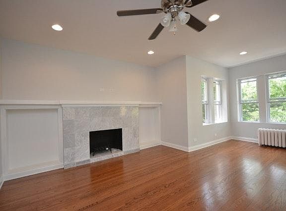 2nd image of 1719 W Bryn Mawr Ave #2