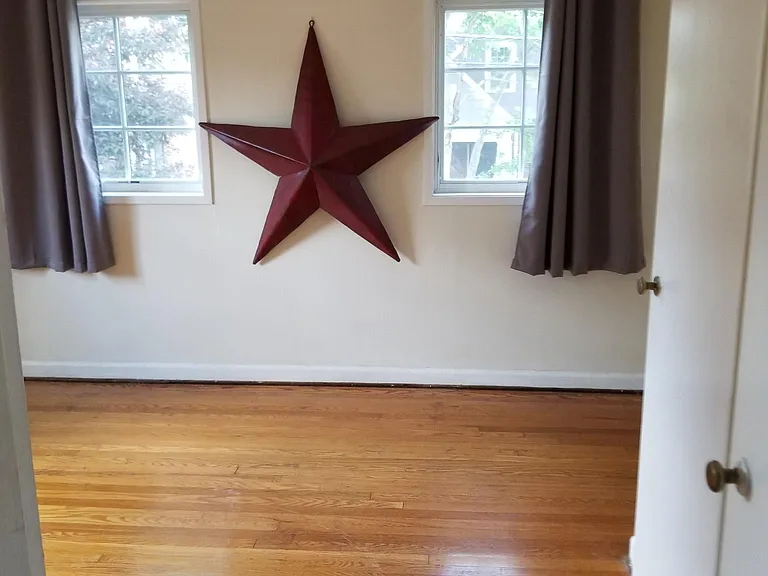 505 E Windsor Ave — Photo 5