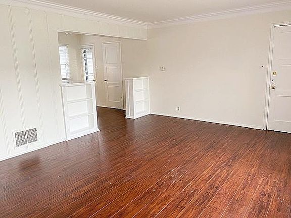 5th image of 902 10th St #922