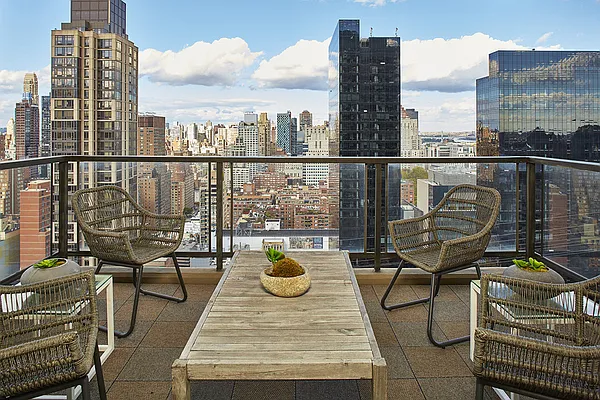 Sold by Stribling | media 6