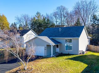 1606 Boardwalk, Eagan, MN 55122