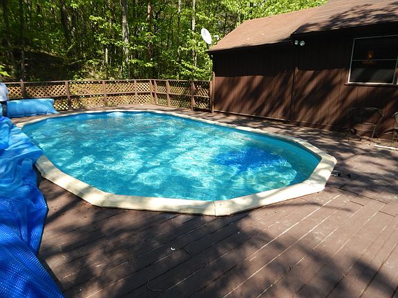 4th image of 19 Blue Berry Dr
