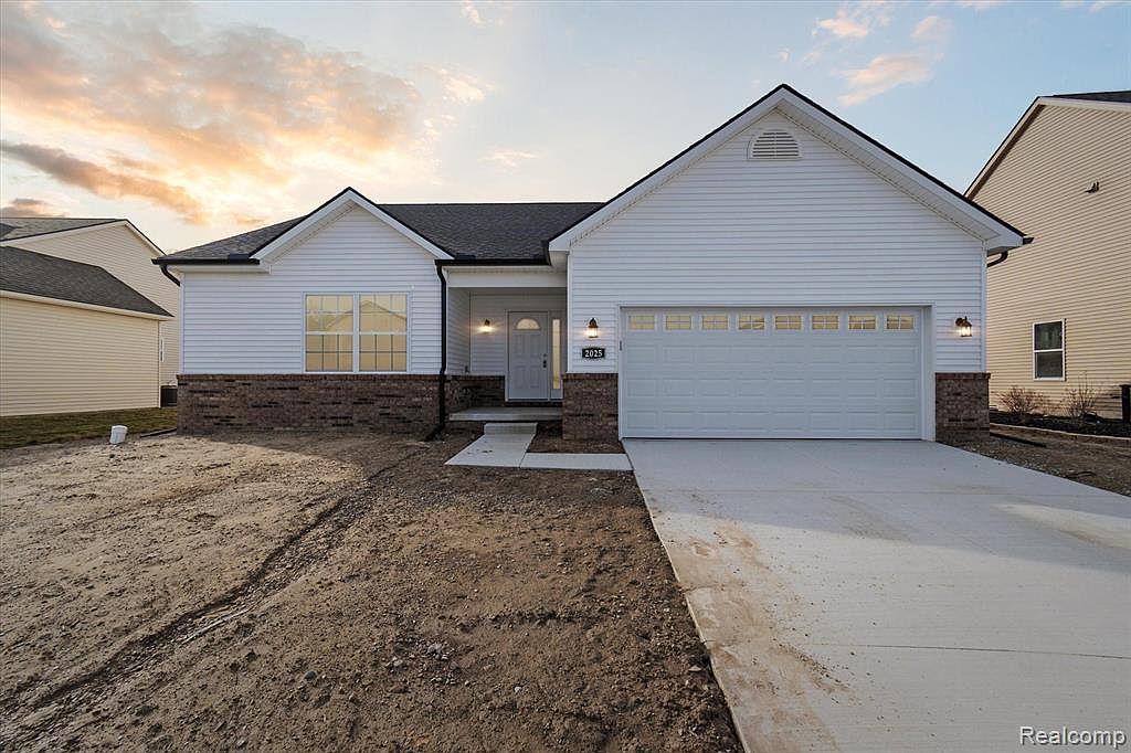 2025 Carson Ln, Monroe, MI 48162 Zillow