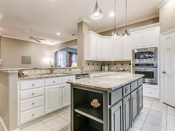 2nd image of 854 Pelican Ln