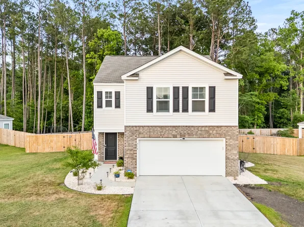 514 Shady Maple St, Moncks Corner, SC 29461