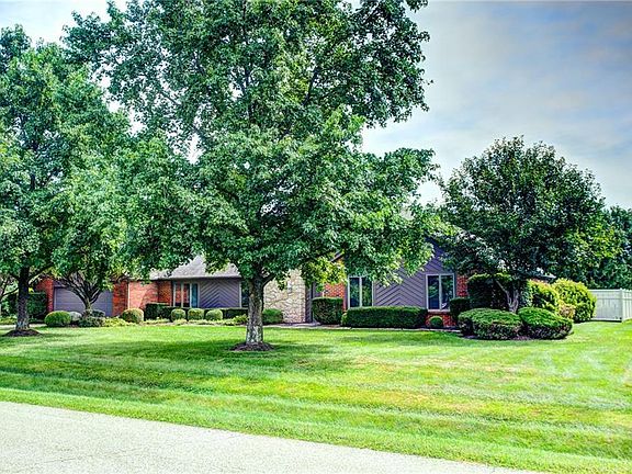 2nd image of 4874 Arabian Dr