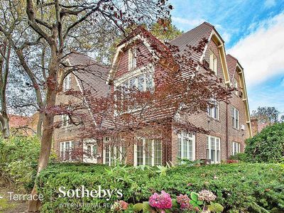 103 Ascan Ave, Forest Hills Gardens, NY, 11375