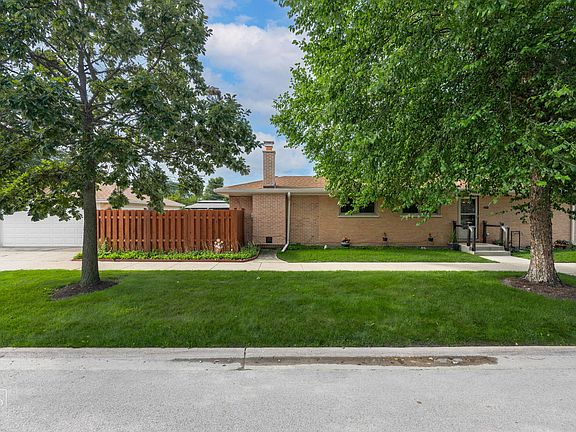 2nd image of 9457 Lawler Ave