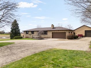13671 Kent Ave NE, Hartville, OH