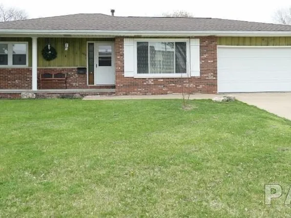 2410 W Bainter Ln, Peoria, IL 61615