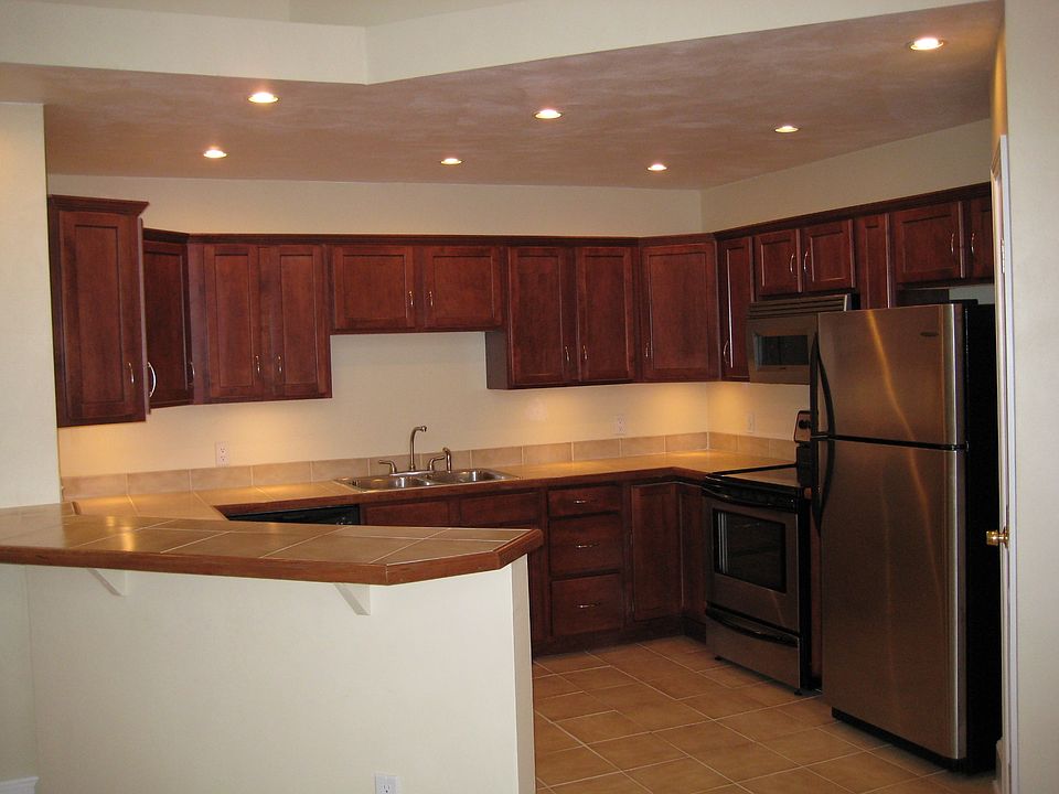 2nd image of 231 Main St APT 12