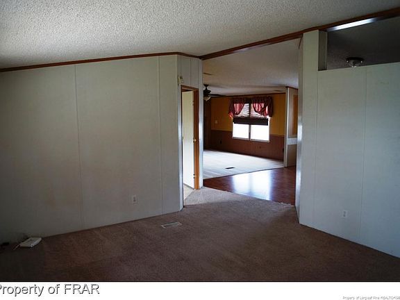 3rd image of 410 Scarboro Ln
