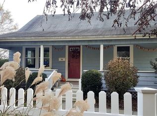 24 Sowams Rd, Barrington, RI 02806