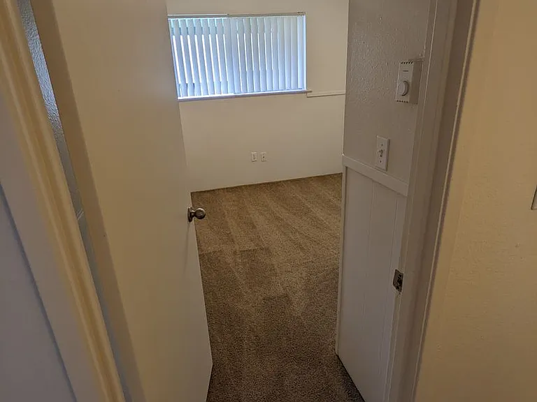 Royal Crest Townhomes — Photo 64