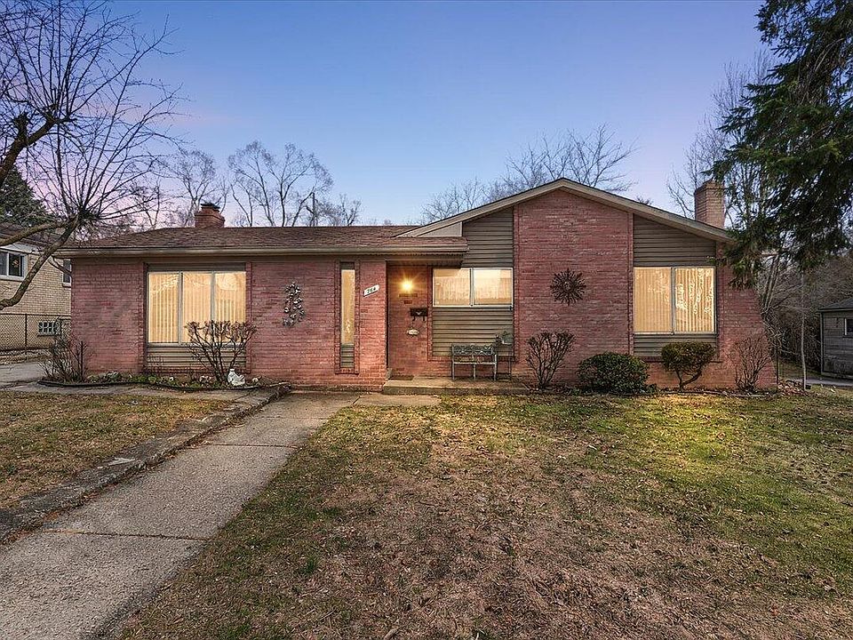 1st image of 764 Manor Dr