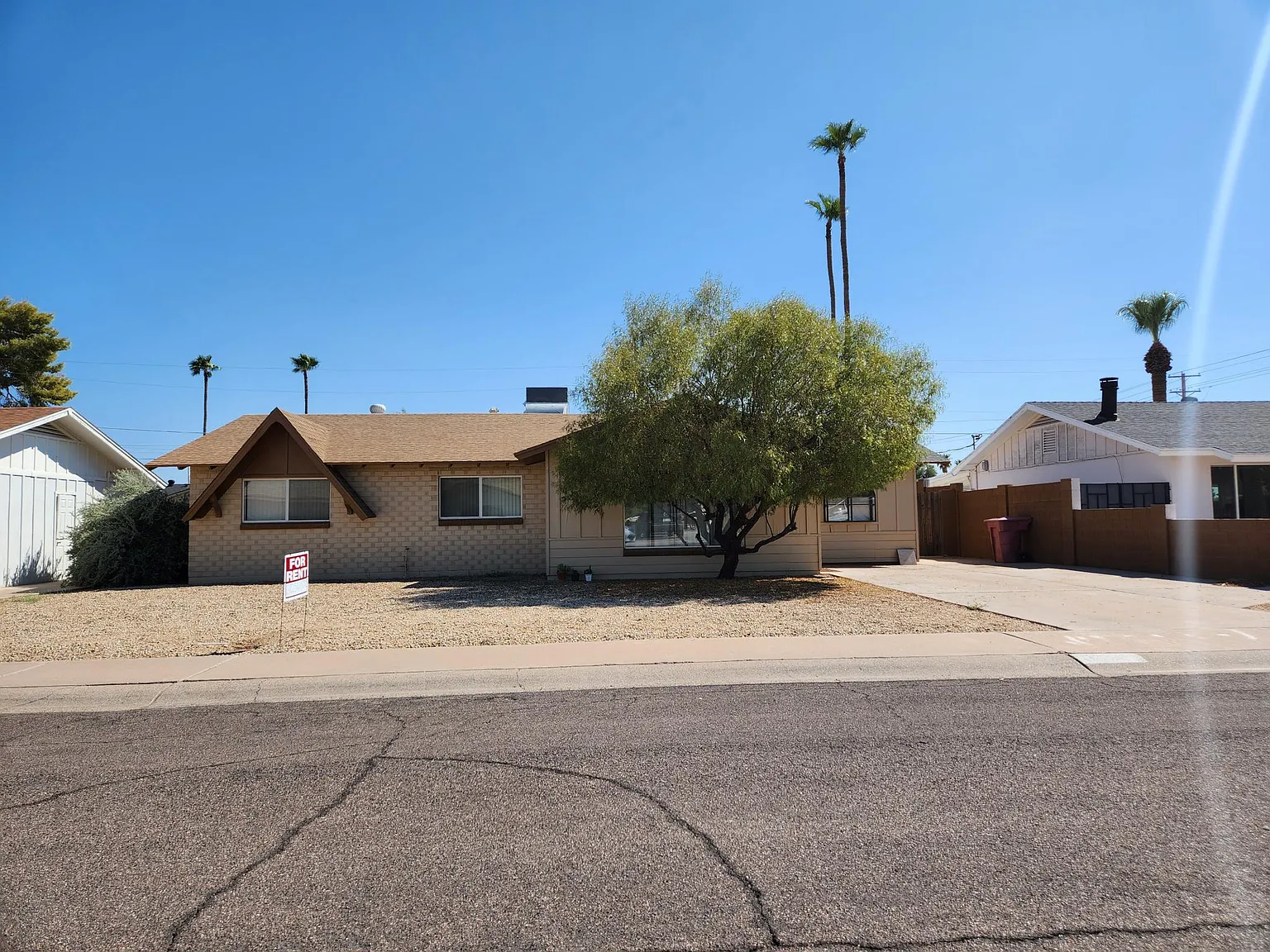 3 bed, 1900 sqft, $3,900 — Photo 1