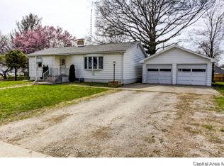 311 Richmond Ave, Taylorville, IL