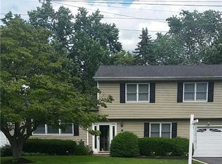 153 Montrose Dr, Port Jefferson Station, NY 11776
