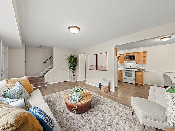 5th image of 4221 Regal Ave