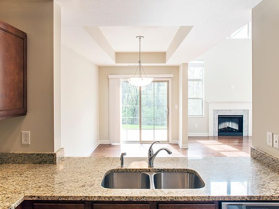 5th image of 551 Gayle Dr