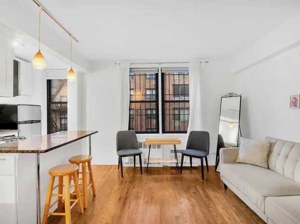 342 East 53rd Street image 1 of 7