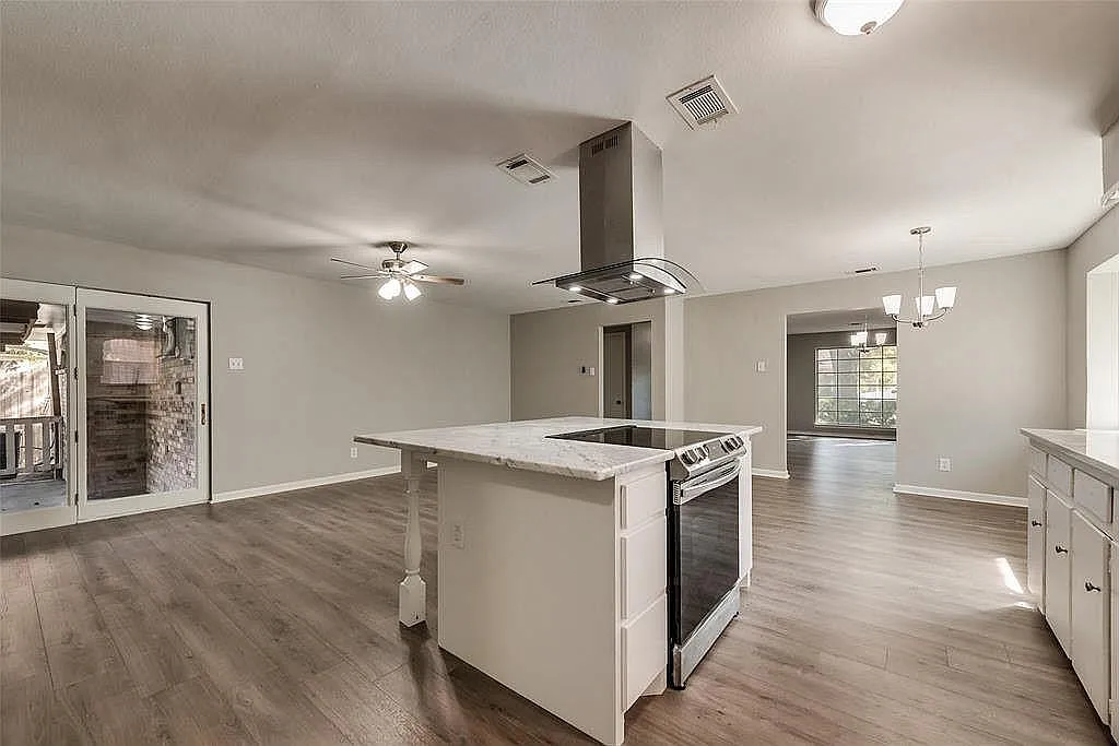 4 bed, 1913 sqft, $2,500 — Photo 4