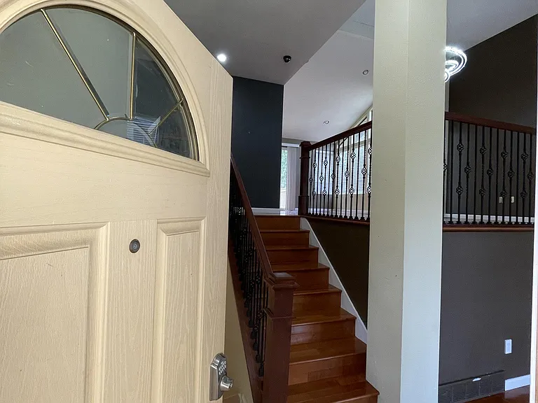 15810 NE 66th Pl — Photo 9