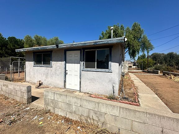 2nd image of 22425 Cottonwood Ave