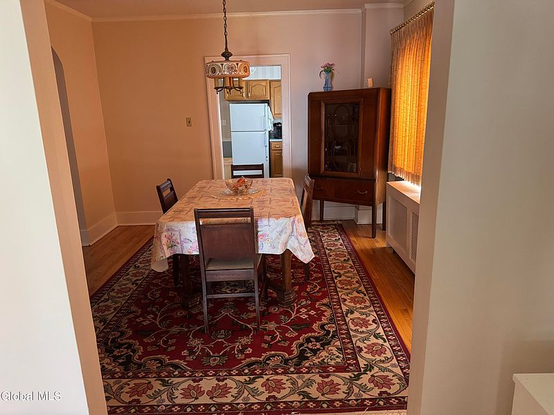 5th image of 9 Buell Street