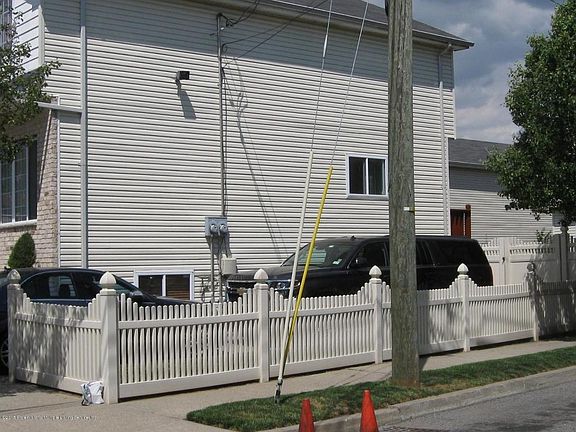 5th image of 20 Beamer Ct