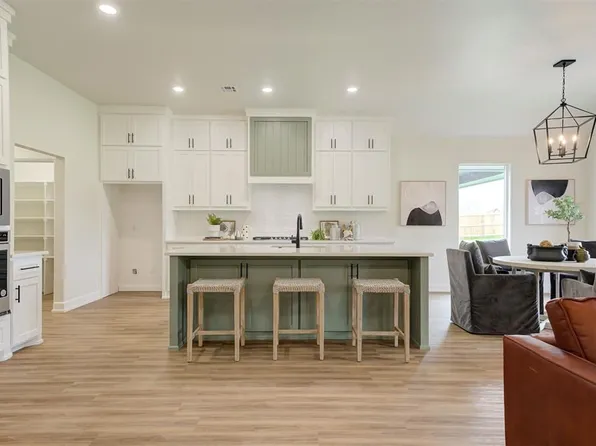 9013 SW 42nd St, Oklahoma City, OK 73179