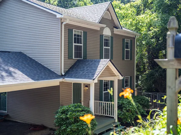 1 Pickwick Rd, Asheville, NC 28803