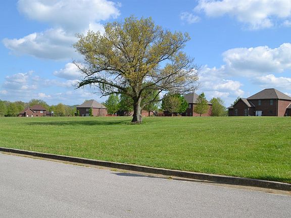 3rd image of 18 Kirkwood Dr