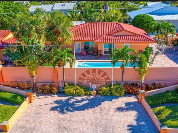 7103 Gulf DR #1B, HOLMES BEACH, FL 34217