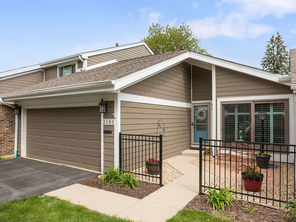 1st image of 2101 Timber Ln