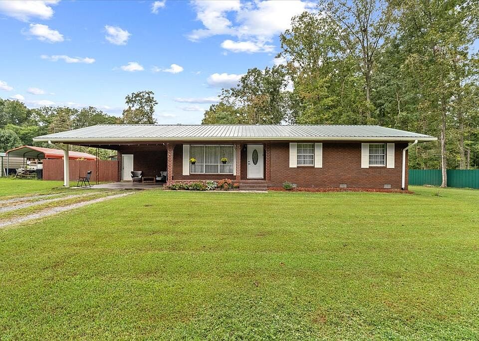 1st image of 740 SE North Dr