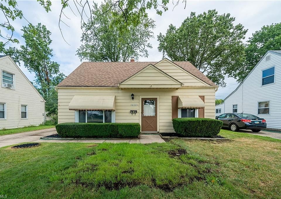 1st image of 26431 Farringdon Ave