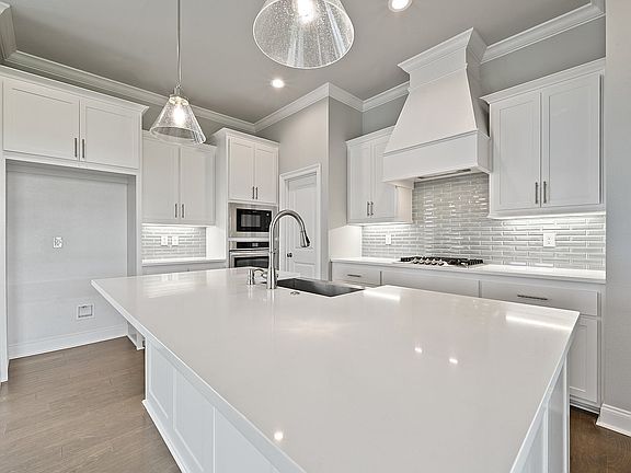 7th image of this home
