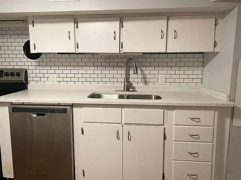 1002 N Aurora St — Photo 14