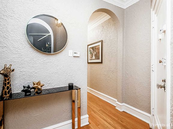 2nd image of 124 N Austin Blvd #3S